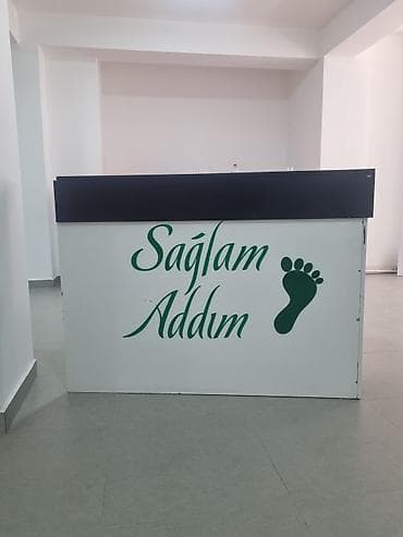 stolustu saatlar: Resepsiyon masası (qeydiyyat masası)(işlənmiş) - Dizayn: Üst hissə — 1