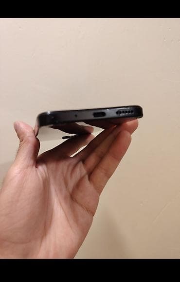 redmi note 12 islenmis: Redmi 12, 256 GB, rəng - Qara, Face ID, Barmaq izi, İki sim kartlı — 7