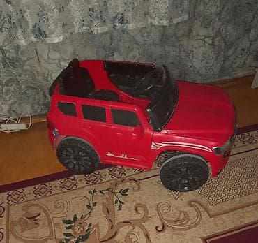 Uşaqlar üçün elektrikli minik maşını – qırmızı rəngdə - Korpus: SUV