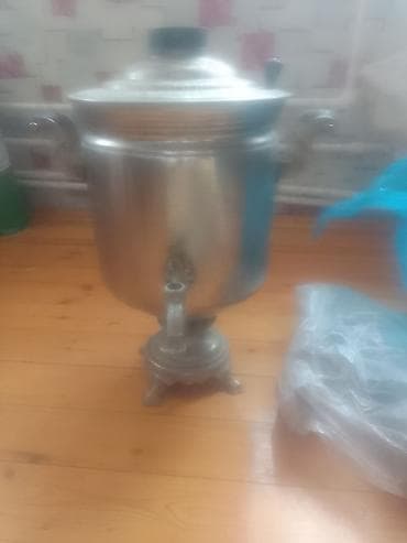Klassik metal samovar - Material: cilalanmış metal gövdə, möhkəm
