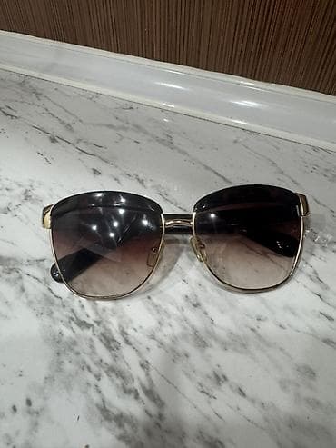 Şəxsi əşyalar: Gün eynəyi — 1