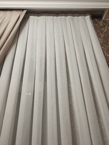 Pərdə və tüllər: Ağ rəngli tül pərdə baha alinb 6 metr hündürlüyü 295 - Material — 1