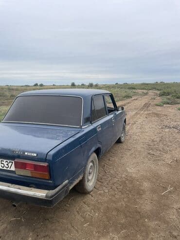 опель зафира а: Lada 2107 sedan – mavi rəng, 4 qapı, arxa ötürücülü klassik kuzov — 5