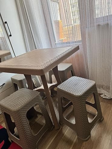 Balkon üçün, Açılmayan, Kvadrat masa, 4 stul — 6