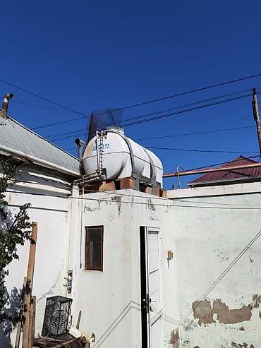 Baklar və çənlər: Su anbarı (yuxarı quraşdırılan, plastik) Defekti var orta qismində — 1