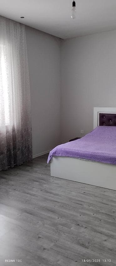 binede ev: - İki mərtəbəli daş tikili ev - Fasadda kəsme daş (kubik) ilə hörgü — 5