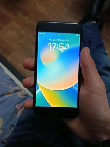 iphone 8 satilir: IPhone 8, Qara, Simsiz şarj — 5