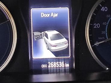camry stop: Toyota Camry: 2.5 l | 2014 il Sedan — 9