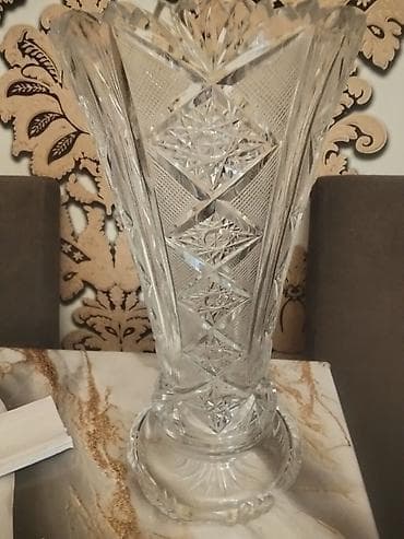 Vazalar: Bir vaza — 1