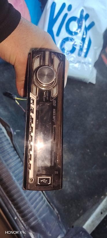 aiphone 6 plus: Avtomobil maqnitofonu – 1 DIN, ön paneldə USB və AUX girişləri, SD/MMC — 2