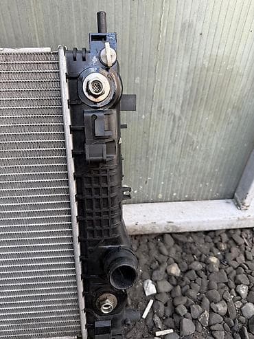 Mühərrik soyutma radiatorları: Avtomobil üçün mühərrik soyuducu radiator - Material: alüminium — 5