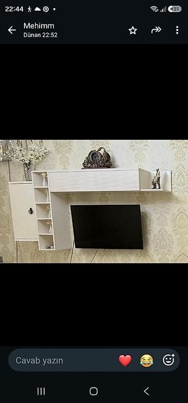 Divar üçün TV modulu və rəf sistemi - Rəng: ağ, xətli dekor panel