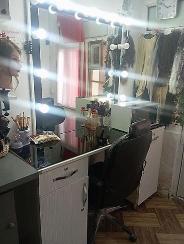 Gözəllik salonu güzgüsü satılır kreslo hədiyyə Vizaj güzgülü makiyaj