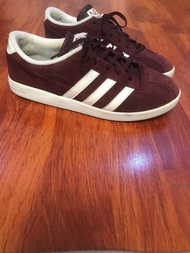 Adidas Orginaldi Yaxwi veziyetdedi 20 manat