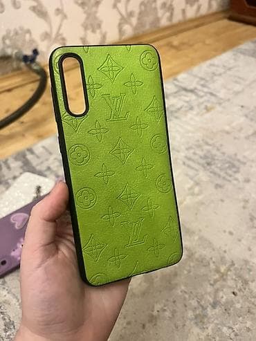 Yaşıl rəngli telefon qabı - Model uyğunluğu: A50 samsung - Material