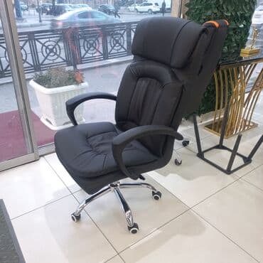 кресло для компьютера: Новый, С колесиками, Рукояти не регулируются, Кожа — 2