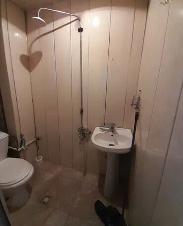 Geniş və mebel ilə təchiz olunmuş kirayə mənzil. Xüsusiyyətlər: - 1