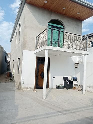 berde: Satılır.Bir həyətdə 2 ev. 2 mərtəbəli tam təmirli,beton monolit — 1