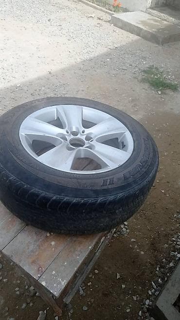 cd disklər: X5 in tekeridir.cox az işlənib yeni kimidir.masin satıldığı üçün teker — 1