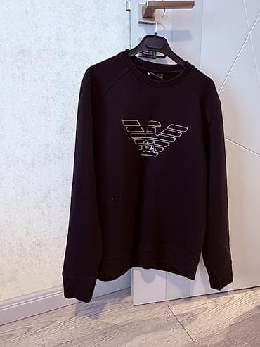 Emporio Armani sweatshirt - Model: Qara rəngli, kruq yaxalı, uzunqol — 1