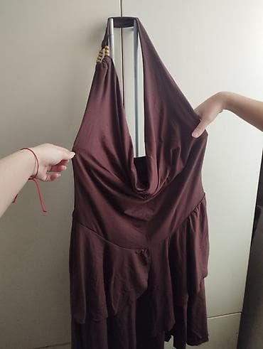 Qəhvəyi rəngli uzun don - Model: halter tipli, boyundan bağlanan; -