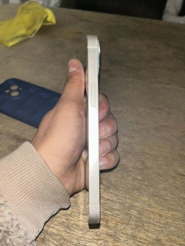 iphone 13 qiymeti 2 ci el: IPhone 13, Ağ — 5