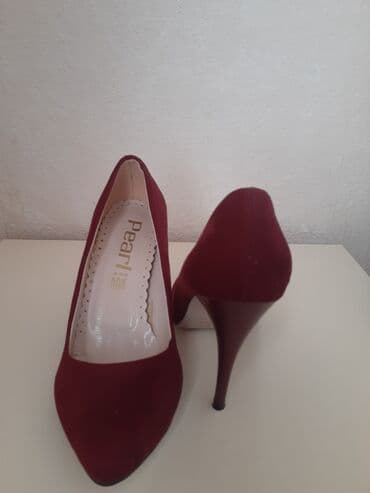 Tuflilər, Ölçü: 40, rəng - Qırmızı, İşlənmiş lalafo.az -da Tuflilər, Ölçü: 40, rəng - Qırmızı, İşlənmiş