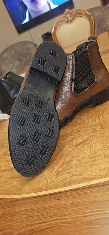 Digər Avtomobillər: Kişi Chelsea tipli botlar - Rəng: tünd qəhvəyi (qara elastik yan — 3