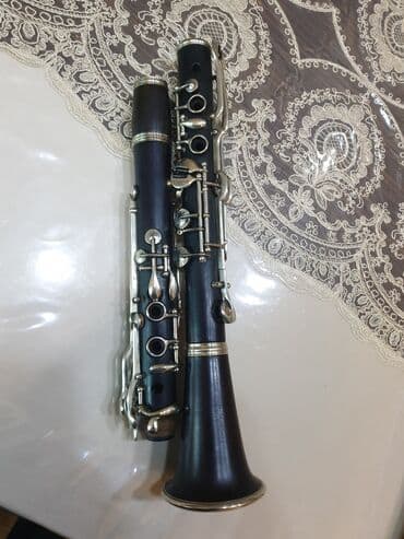 Саксофоны: A klarnet 6 açko 1100 . 4 açko 900 azn əla vəziyətdə kök prablem — 5