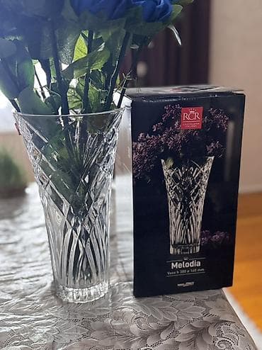 Digər ev dekoru: Bir vaza, Xrustal — 1