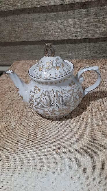 cay: Porselen çaydan - Material: ağ porselen - Dizayn: qızılı naxışlar və — 1