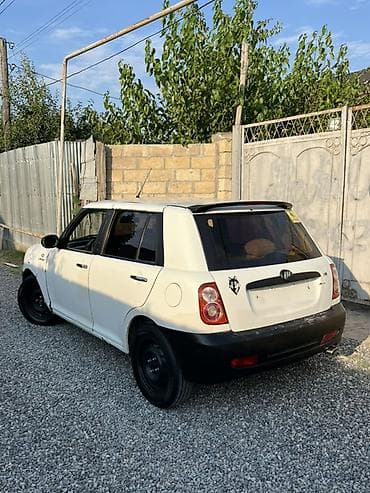 peri: LIFAN Smily (320): 1.3 l | 2013 il Sedan — 8