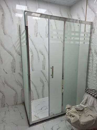 душевая кабинка: Новый Кабинка с закрытым верхом, Угловая — 3