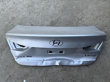 ford 5 1: Hyundai Elantra Limited — 2