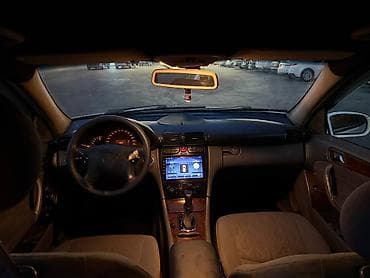 mersedes starter: Mercedes-Benz C-Class sedan - Gövdə: 4 qapılı sedan, ağ rəng - Kuzov — 8