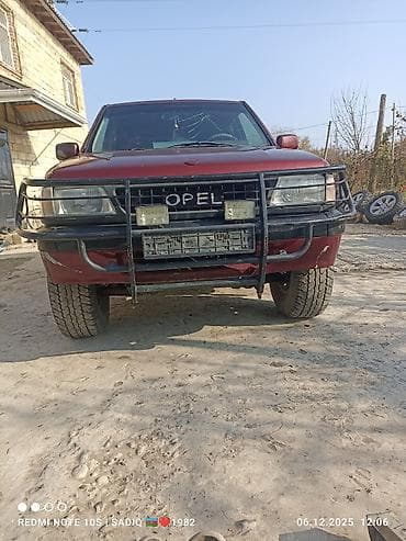 Opel Frontera: 2.8 l | 1992 il 178000 km Ofrouder/SUV