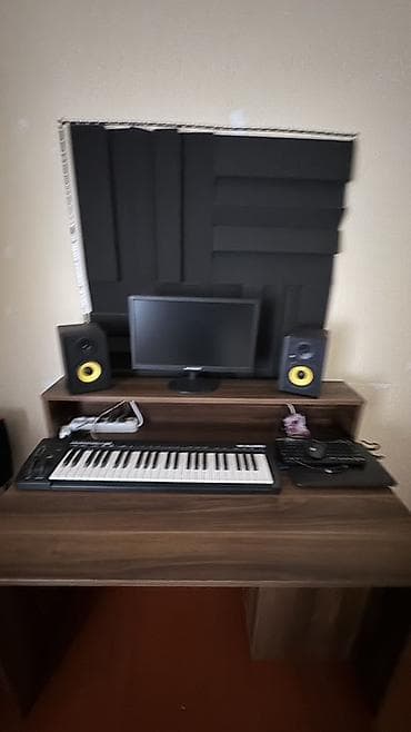 yamaha hs5: Ev musiqi studiosu üçün kompakt avadanlıqlar seti. Tərkib: - M-Audio — 1