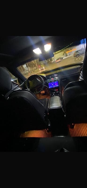 Mercedes-Benz C-Class: 1.8 l | 1998 il Sedan — 3