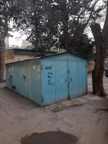 28 mayda kapital bankin yanindaki binanin(uzu merkezi banka baxan 4