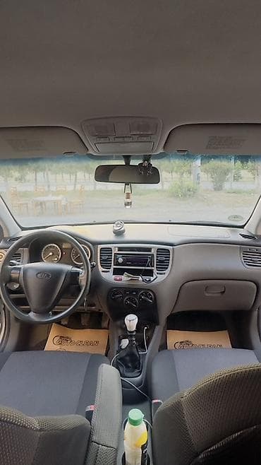 авто volkswagen: Kia Rio: 1.4 л | 2005 г. Хэтчбэк — 8