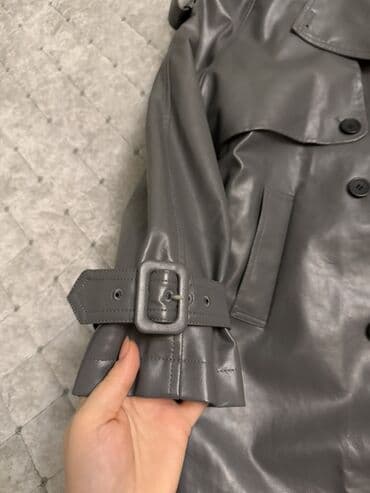 kişilər üçün qış plaşı: Boz rəngli uzun trençkot (eko‑dəri) - Material: hamar, parıltılı — 2