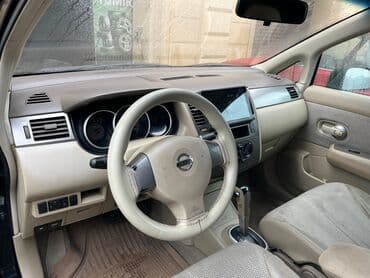 c klass mersedes: Nissan Tiida: 1.8 l | 2007 il Sedan — 9