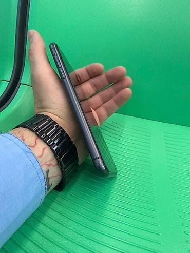 telfon ayfon: IPhone 11, Qara — 4