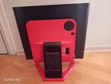 Планшеты: Acer kompüter monitoru – qara ön panel və qırmızı gövdə/dayaq dizaynı — 2