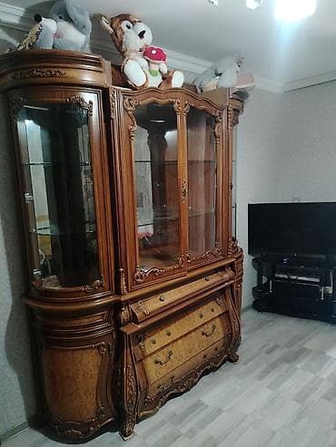 vitrin etir: Klassik üslubda taxta qonaq otağı dəsti - Material: təbii ağac və — 1