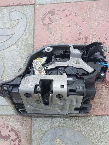 varta аккумулятор: Bmw x6 modelin sol teref dal qabag qapinin zamoklari wuwe qaldiran — 1