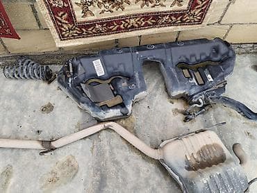 yan güzgü s: 98 ci ilin cesqa ya aid ehtiyat hisseleri — 2