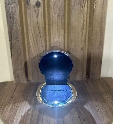 carter uzuk: Gül formalı LED işıqlı üzük/qolbaq qutusu - Təsvir: Gül ləçəyi — 1