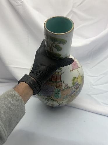 Vazalar: Bir vaza, Farfor — 5