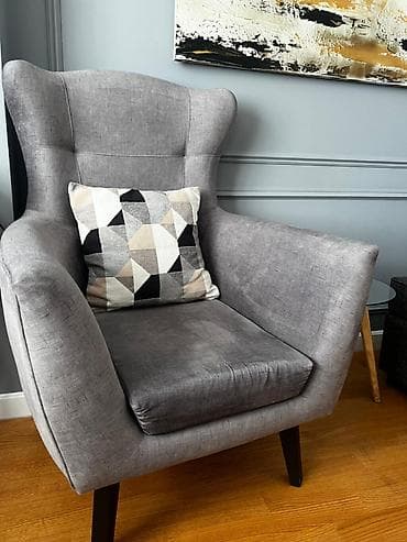 Az istifadı olunmuş künc divanı və kreslo